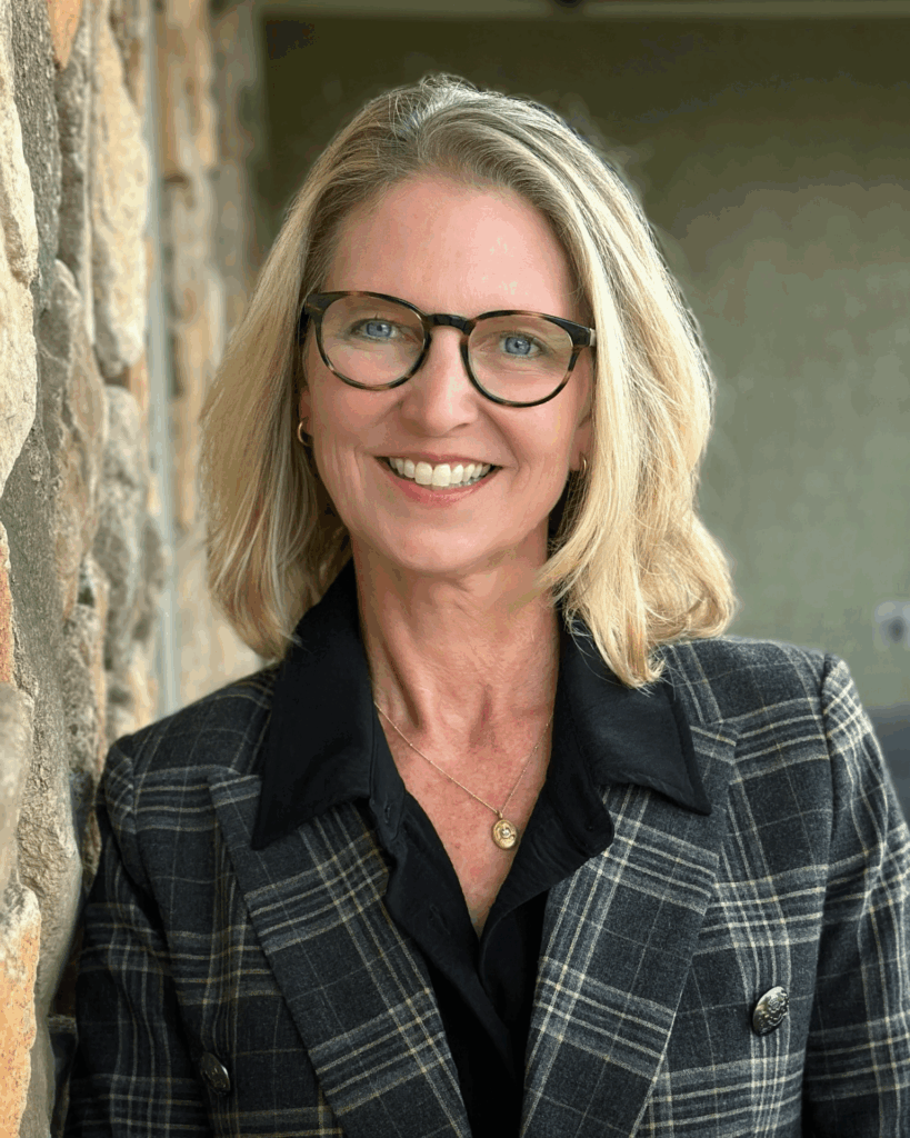 michelle bolas headshot